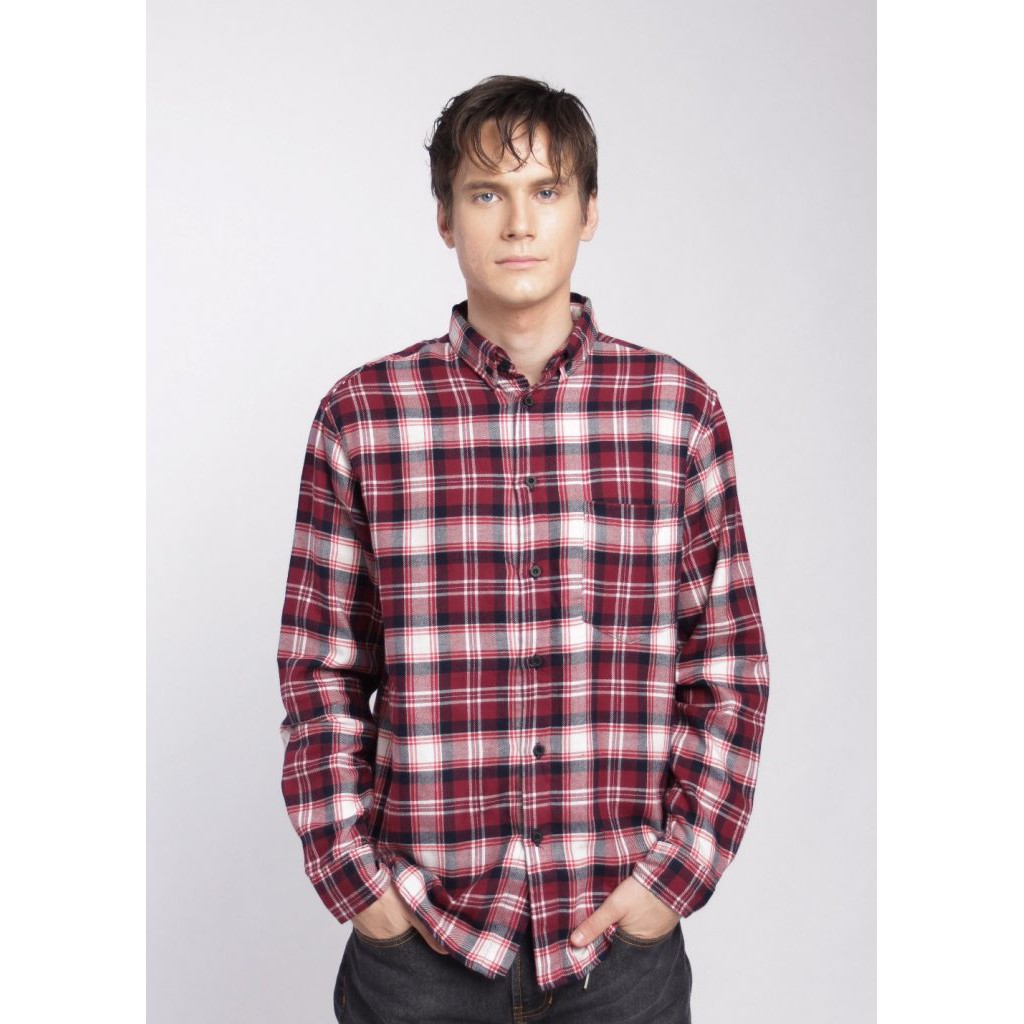 

Erigo Flannel Kameko Red