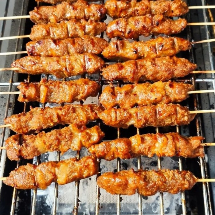 

Nilma_Jek Sate Babi Manis 10 Tusuk