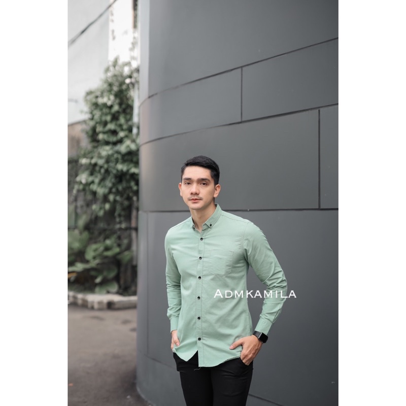 Kemeja pria polos slimfit kasual basic HeM lengan panjang hijau mint sage