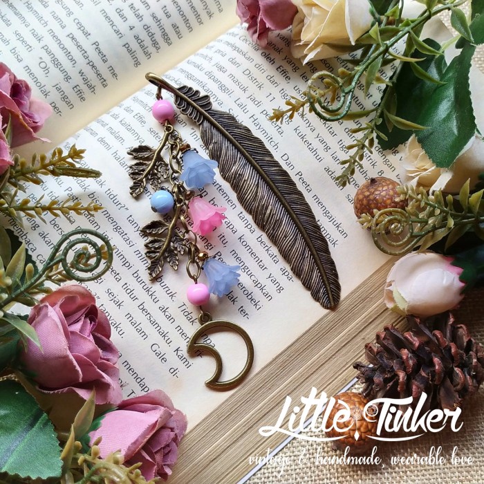 

Mantap Pembatas Buku Bookmark Metal Vintage Spring Flower Murah