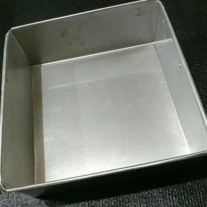 Loyang Kue Bolu / Kue Tart Kotak Bahan Alumunium Ukuran 22 cm