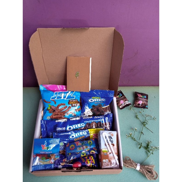 

giftbox hampers jajan