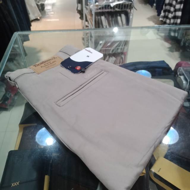 CELANA PRIA/CELANA CHINO PANJANG BRAND DEADNOISE DAN WINEBEER
