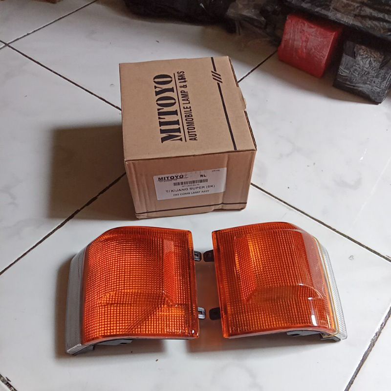 Lampu sen depan kijang super set