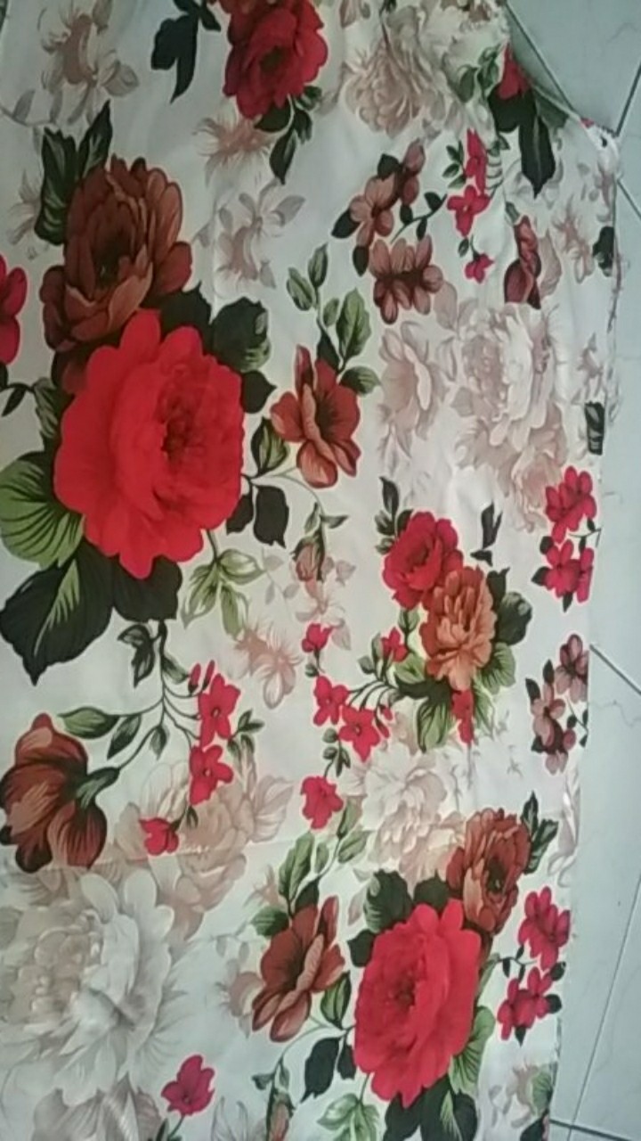 Kain Seprei Meteran Motif Bunga Mawar