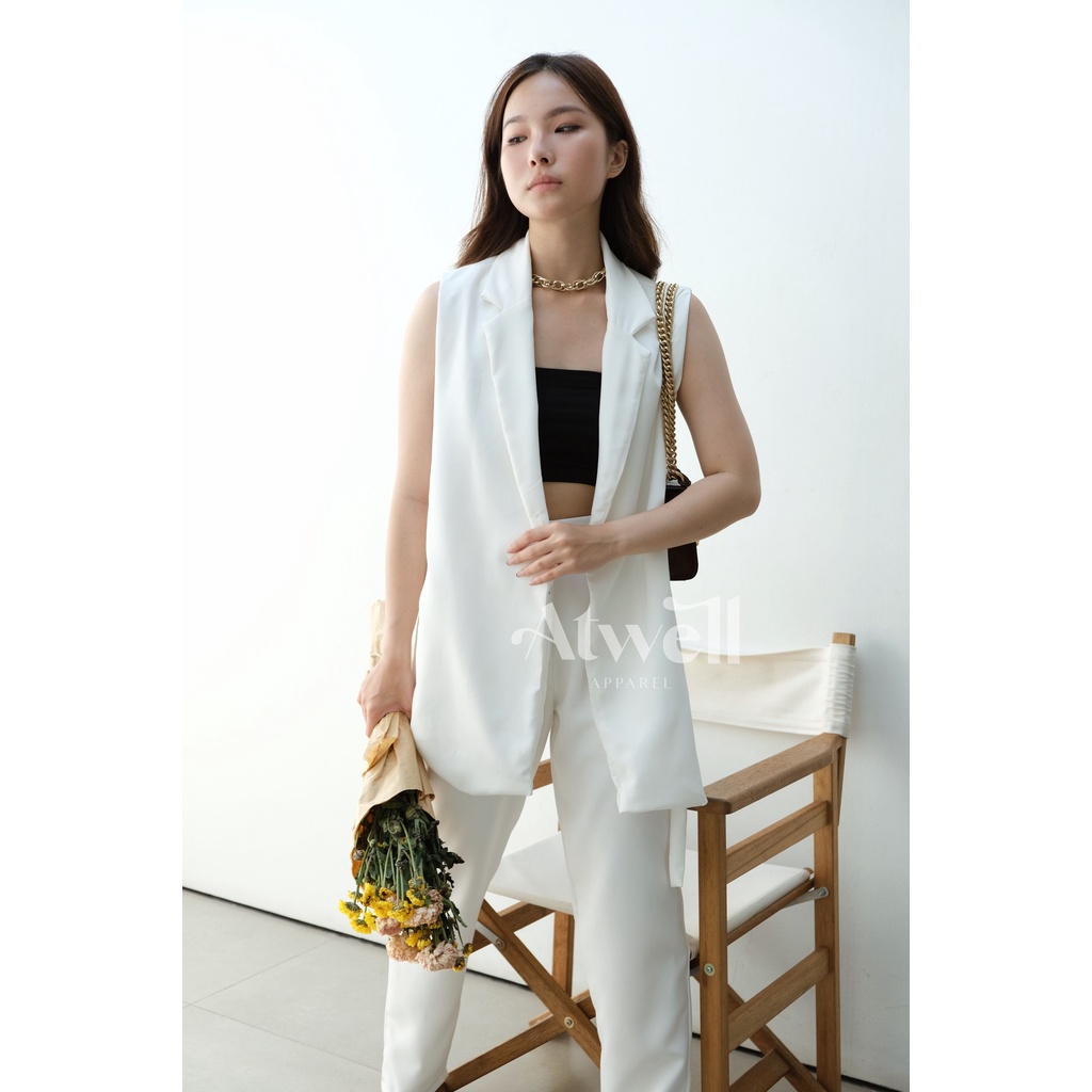 Isla Vest / Sleeveless Blazer