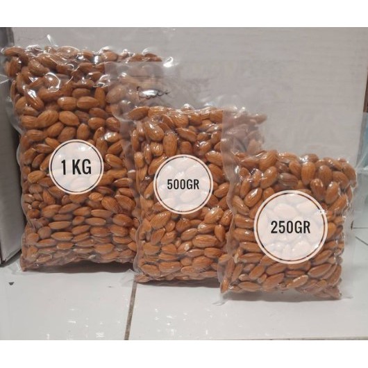 

Kacang Almond Mentah Premium 1 KG - Premium Raw Almonds 1.000 Gram