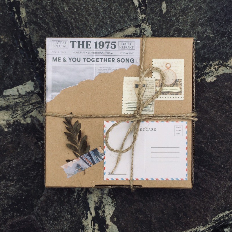 

Gift box aesthetic vintage size 15x15