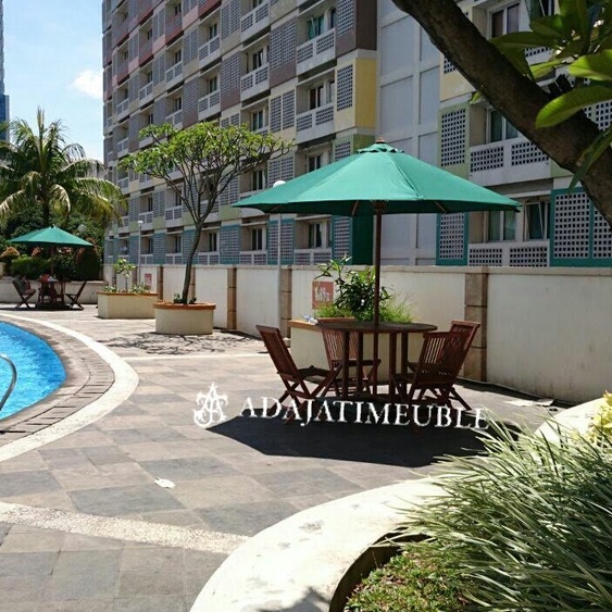 set payung meja kursi taman