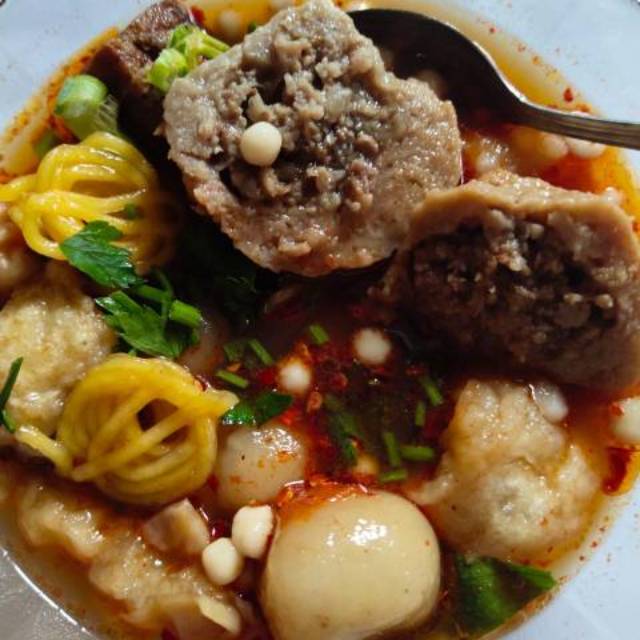 

Baso Tulang Rangu Zumbo (Kumplit) Khas Garut