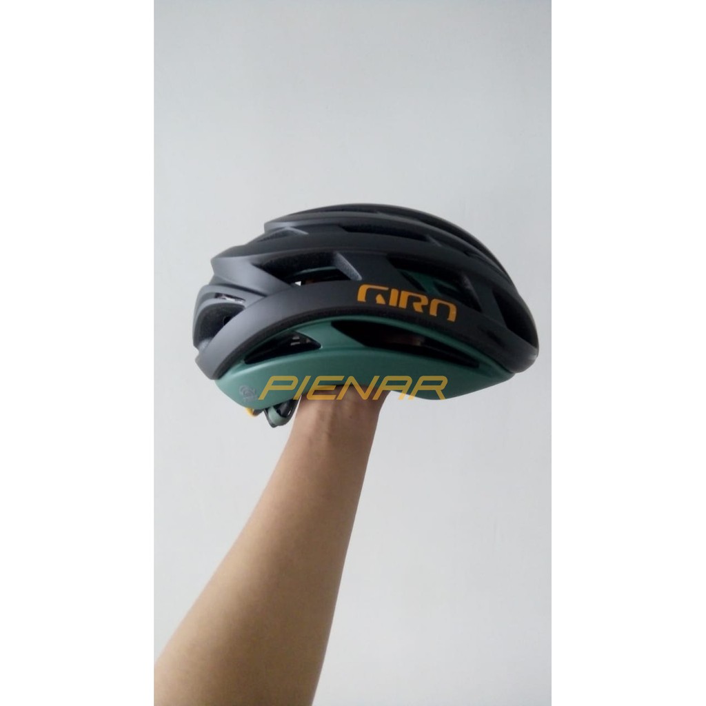 HELM SEPEDA GIRO HELIOS HELM GIRO Helios Spherical performance warm black
