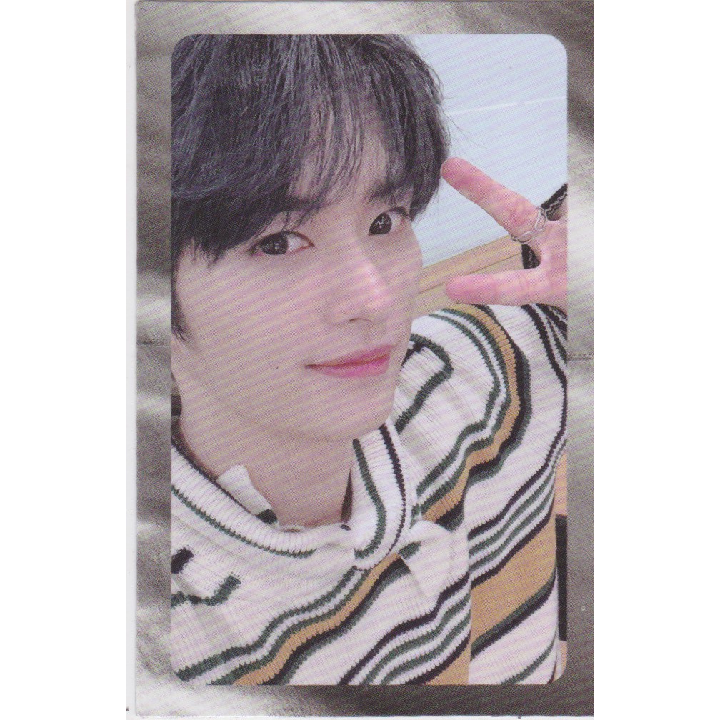 Lee Know Levanter Silver Border [Booked]