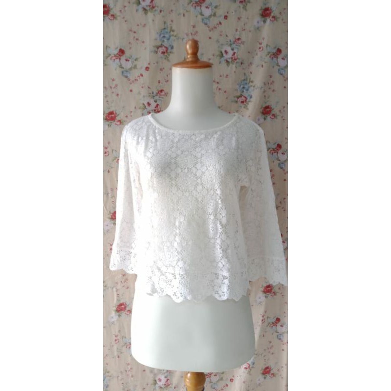 Preloved Outer Kaos Brukat Lowrys Farm size M