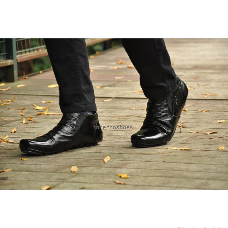 Sepatu Casual Slip On Mocassin Pria Plasma Kulit Sapi Asli