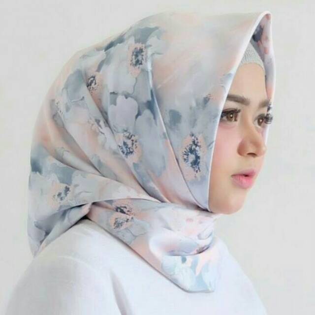 MAXMARA HIJAB/ SQUARE MAXMARA BLOSSOM