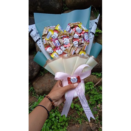 

buket wisuda ultah perpisahan ulangtahun valentine kado hampers buket murah bucket snack bucket permen