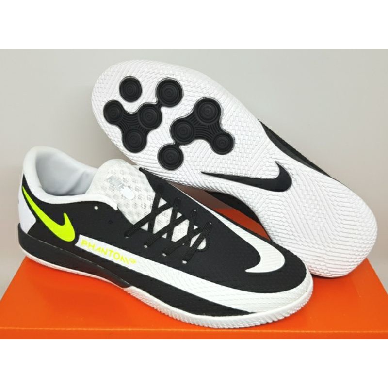 Sepatu Futsal-Nike React Phantom GT Pro Black White Volt