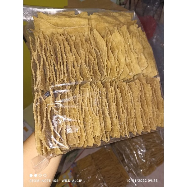 

kerupuk gendar madiun. isi 250 gram.