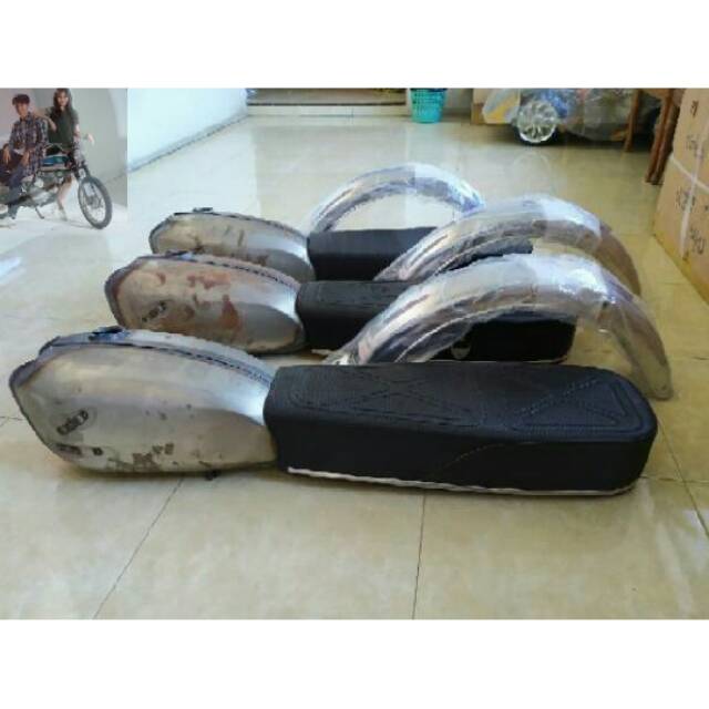 SET Paket tangki tengki cb glatik pres kudus set jok cb spon bagus set slebor belakang cb 125