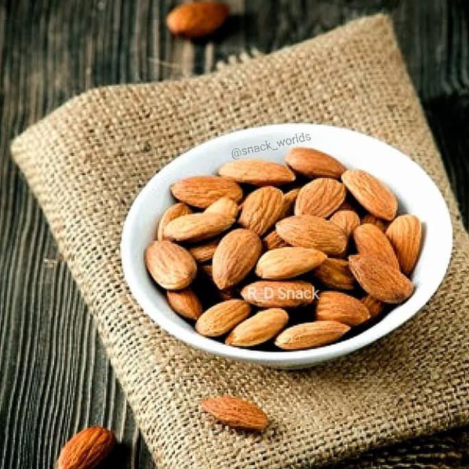 

Almond Kupas Original 250gram ( kacang almond panggang ) 1/4 KG - Original ASIN