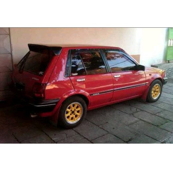 spoiler toyota starlet kotak dengan lampu