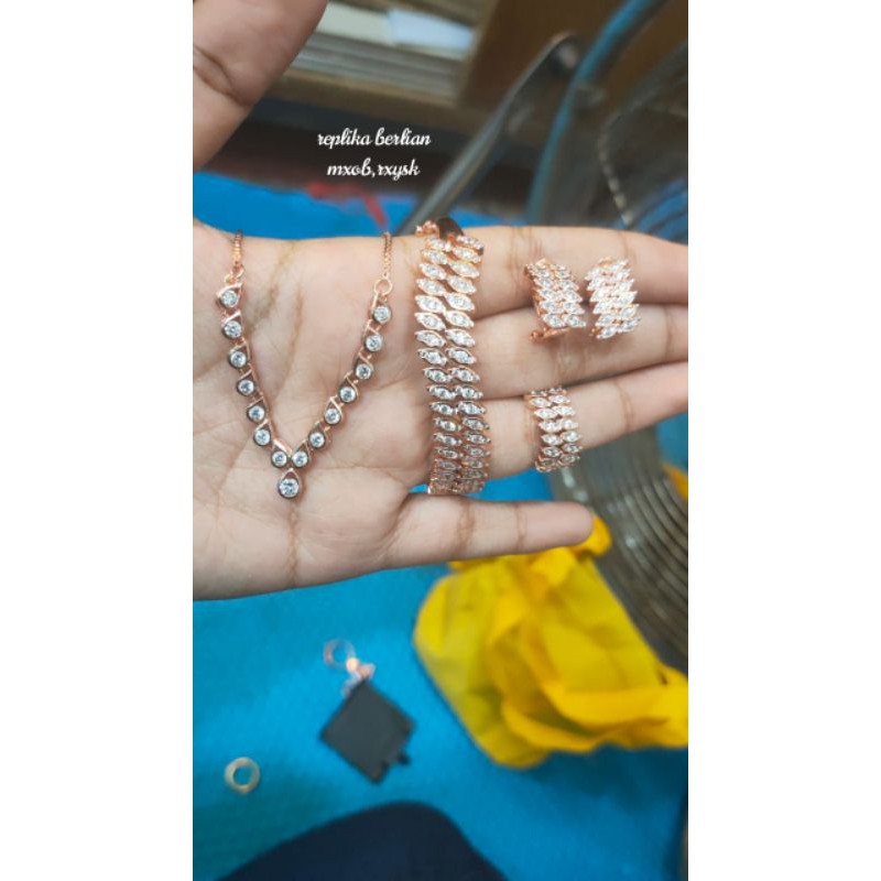 Set berlian medan /replika ,mewah cantik,persis aslinya