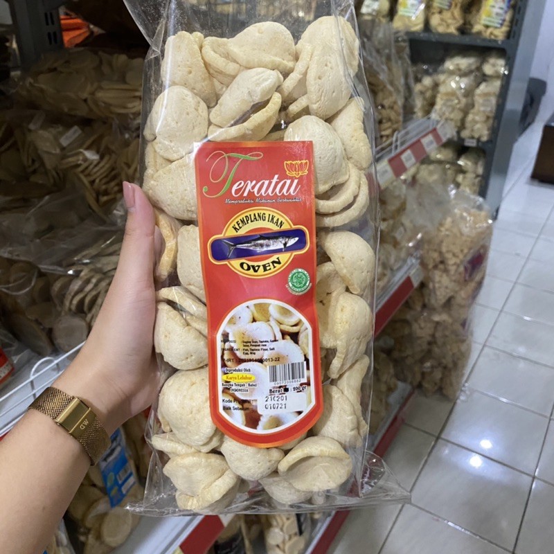 

Kerupuk Oven Bangka Ikan Cap Teratai - Snack Bangka - Cemilan Bangka - Makanan Bangka