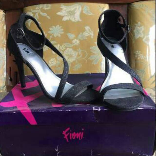 high heels Original payless fioni preloved