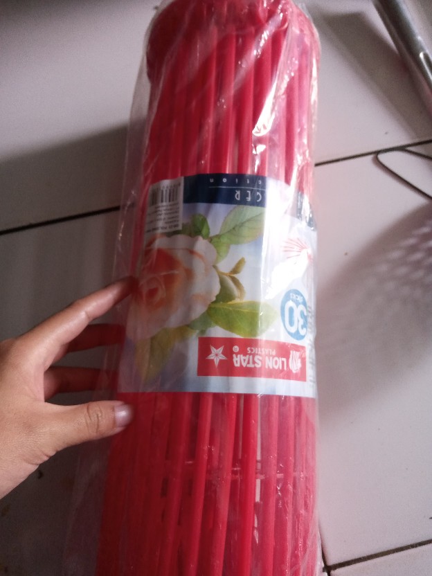 Folding Hanger 30 Stik | Lionstar