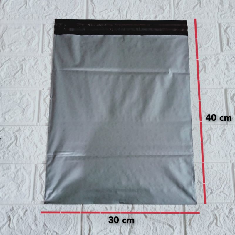 

PLASTIK PACKING POLYMAILER SILVER isi 100 lembar uk.30x40