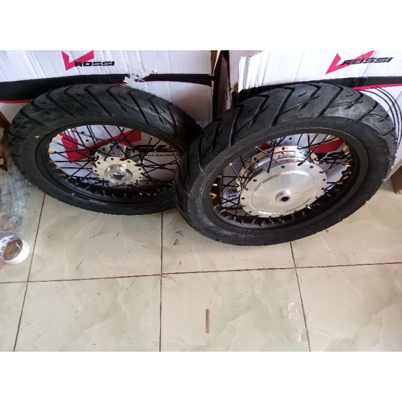 velg Jari jari Yamaha Xeon, Mio GT 125 ring 14 x160/140 plus ban siap pasang