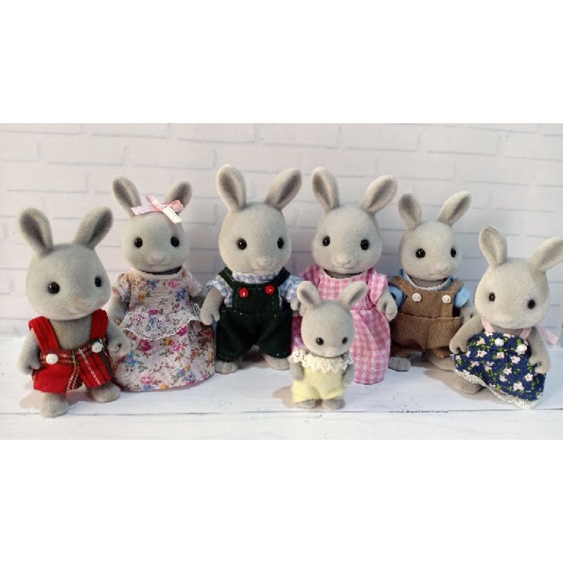 Sylvanian Babblebrook Celebration Family