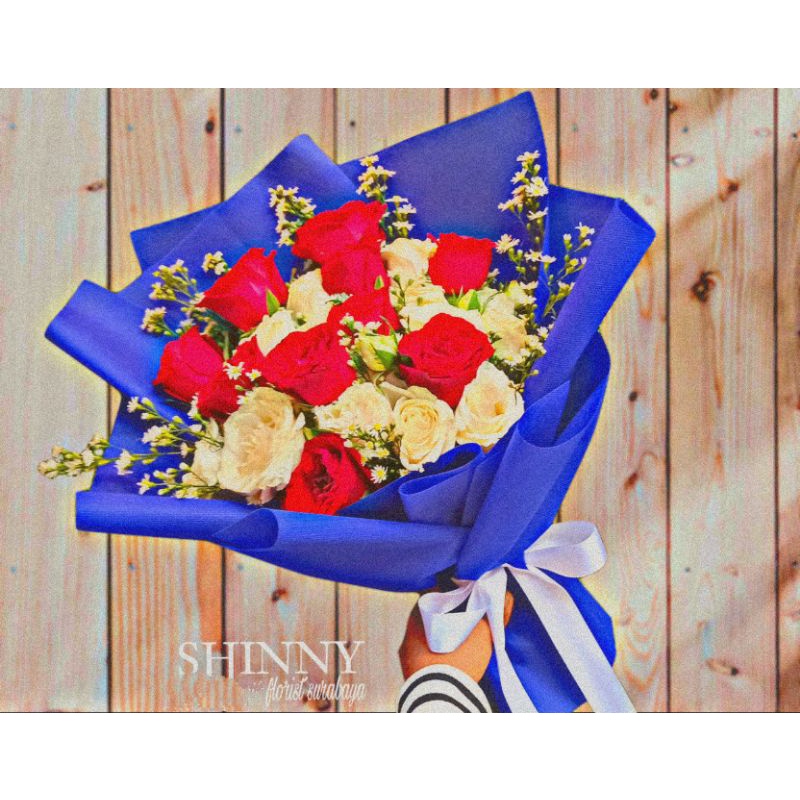 buket mawar/buket bunga asli/bouquet bunga mawar/buket surabaya murah/bouquet surabaya/mawar merah/m