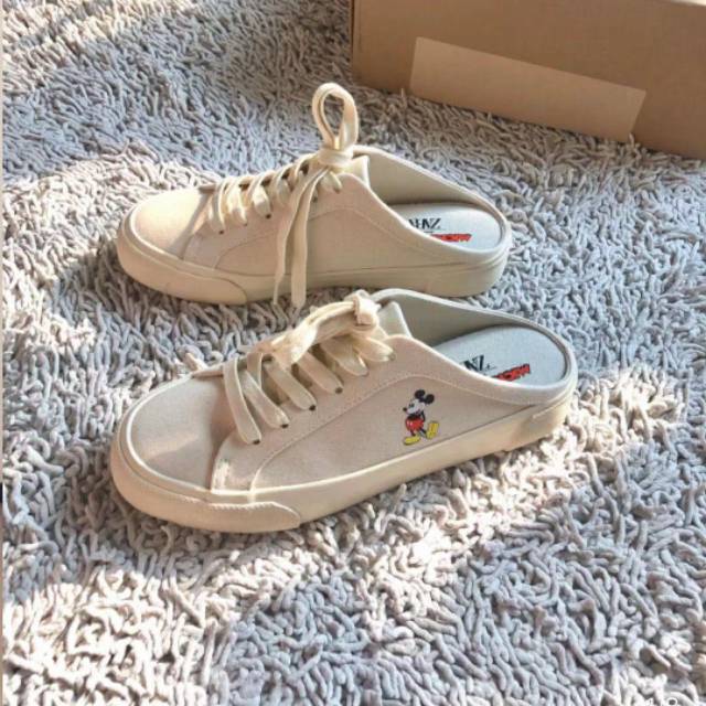 ZARA / SLIP ON / ORIGINAL QUALITY