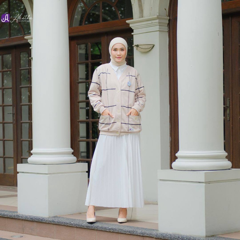 Cardy dewasa Larissa Cardi by Alietha