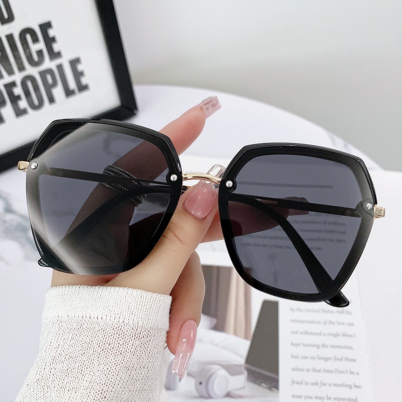 Fashion Square Shades Sunglasses For Women/Men Eyewear Frameless Sunglasses