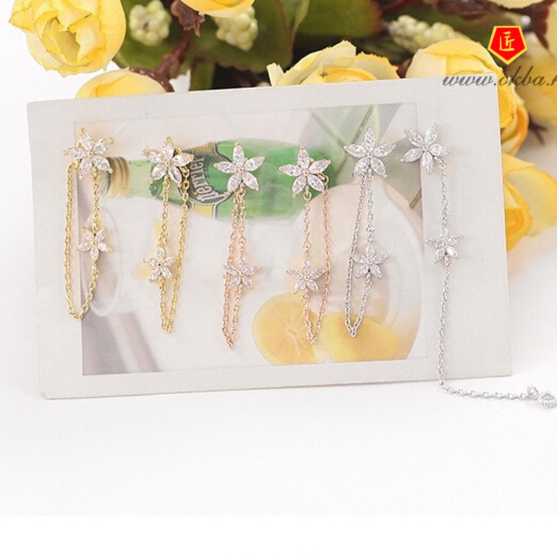 [Ready Stock]Silver Star Diamond Stud Earrings Graceful