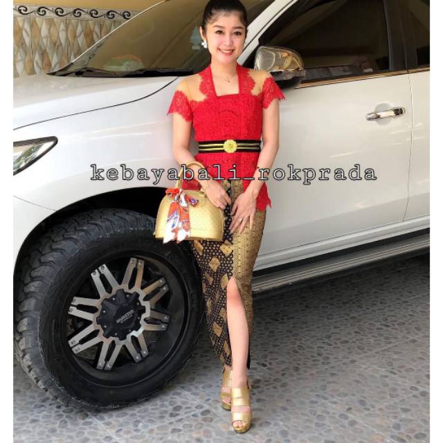 Kebaya sabrina modifikasi