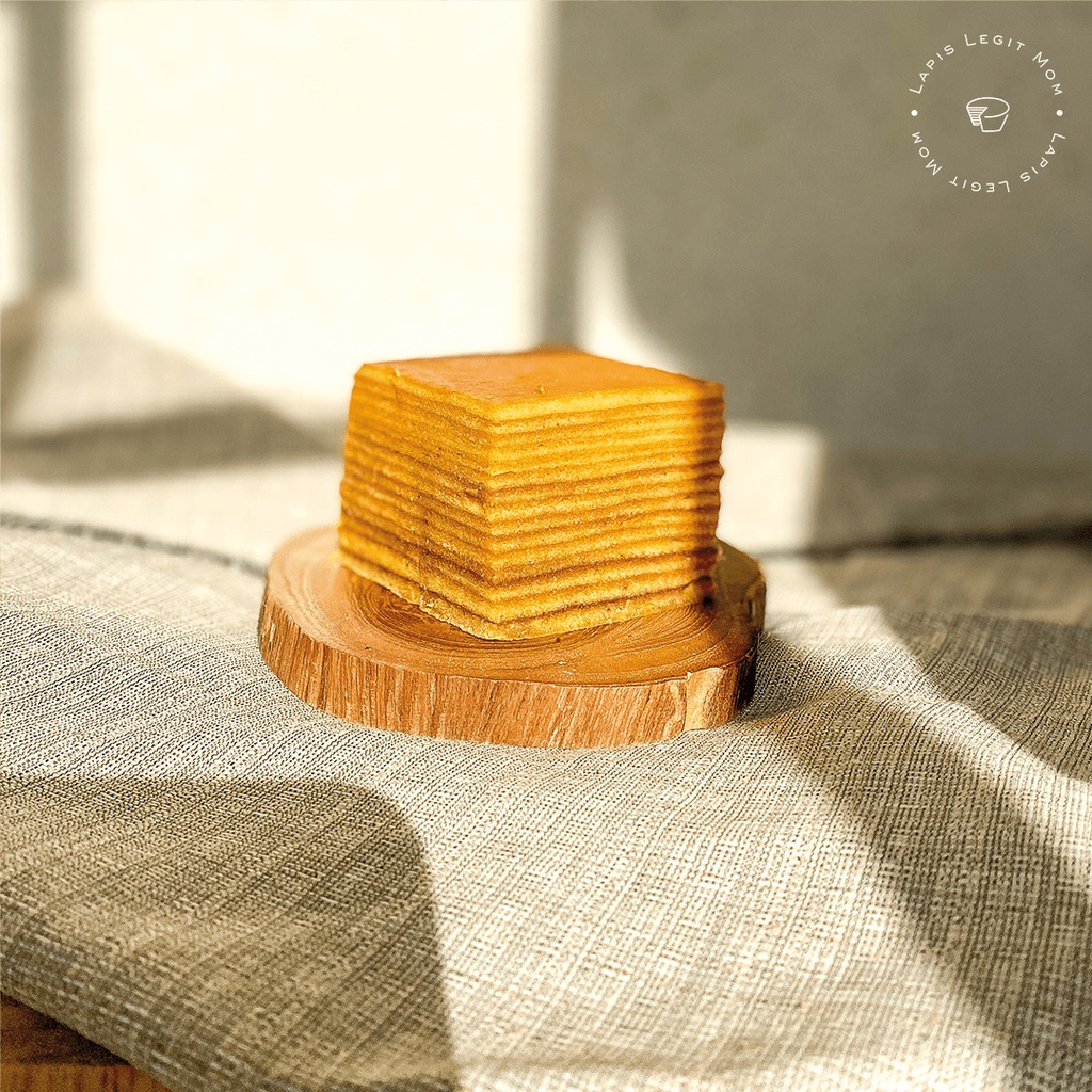 

Lapis Legit Original Spikoek Kotak (20x20cm) - Lapis Legit Mom