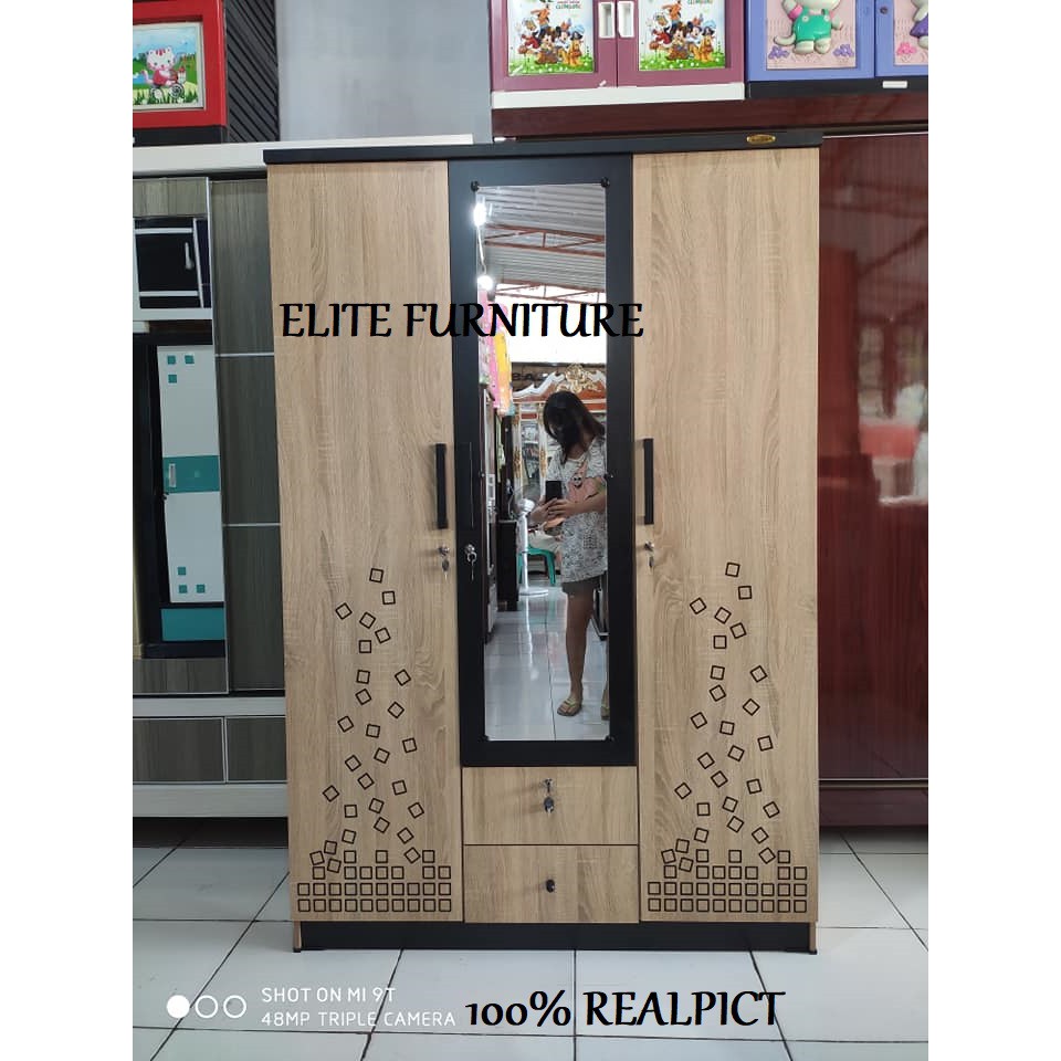 Lemari Pakaian 3Pintu Minimalis , Lemari Pakaian 3pintu lemari Baju 3 pintu minimalis / Lemari Baju 