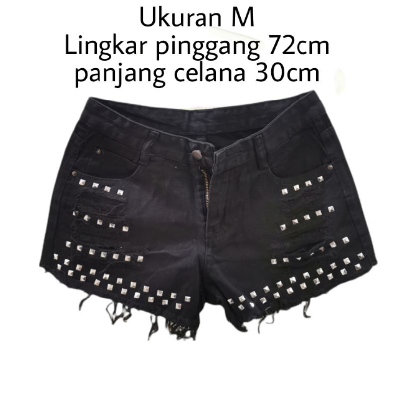 CELANA JEANS PENDEK WANITA