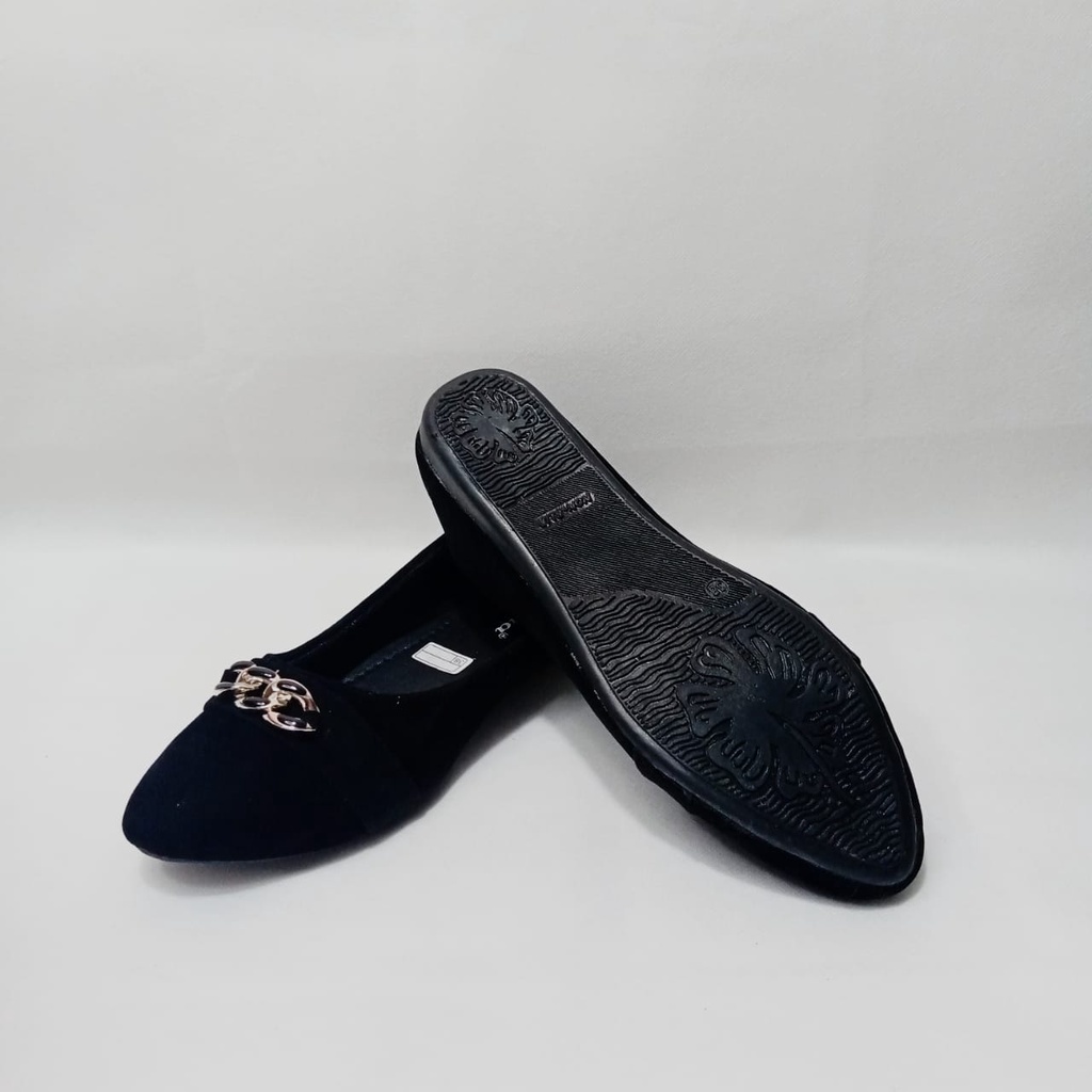 Sepatu balet wanita simple kekinian flatshoes sol karet viral 2022 sepatu hitam variasi rantai emas