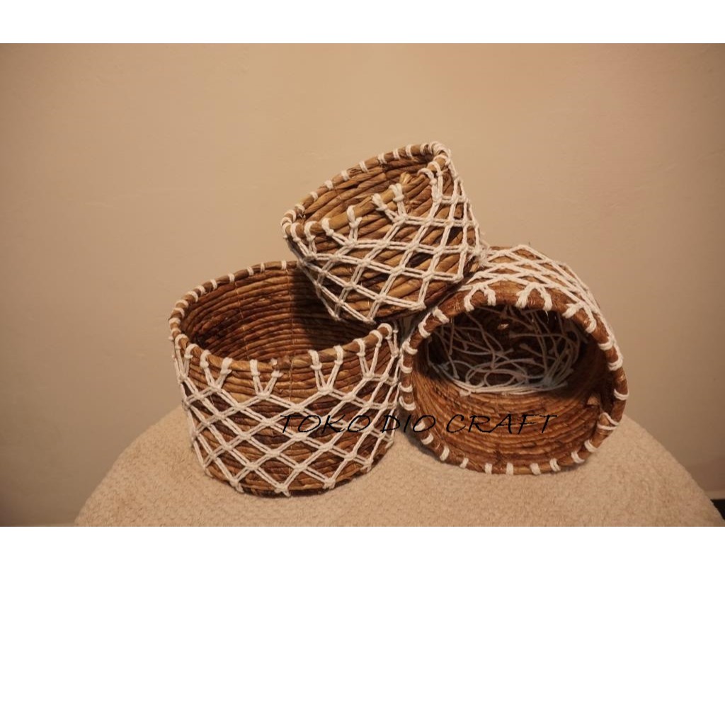 Keranjang pot anyaman