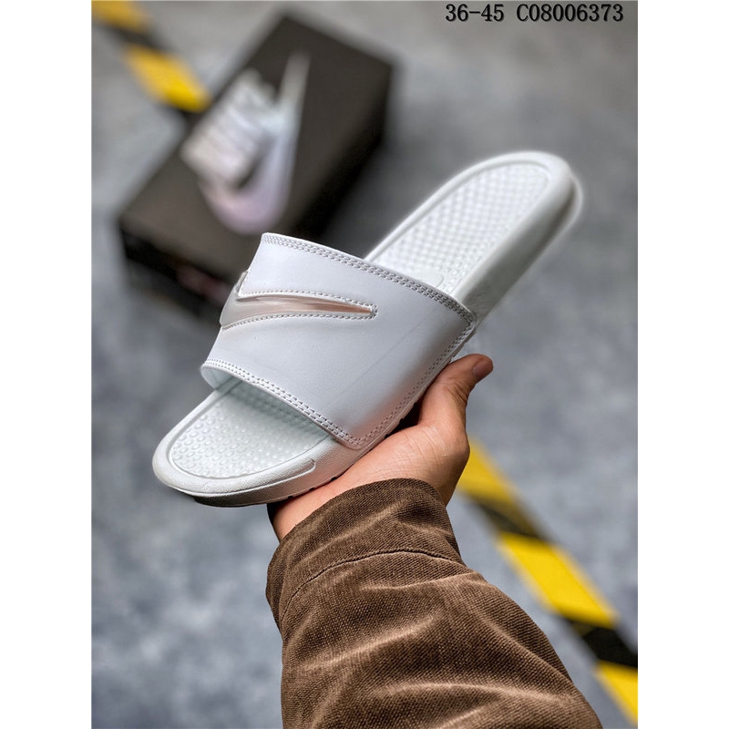 nike benassi 45