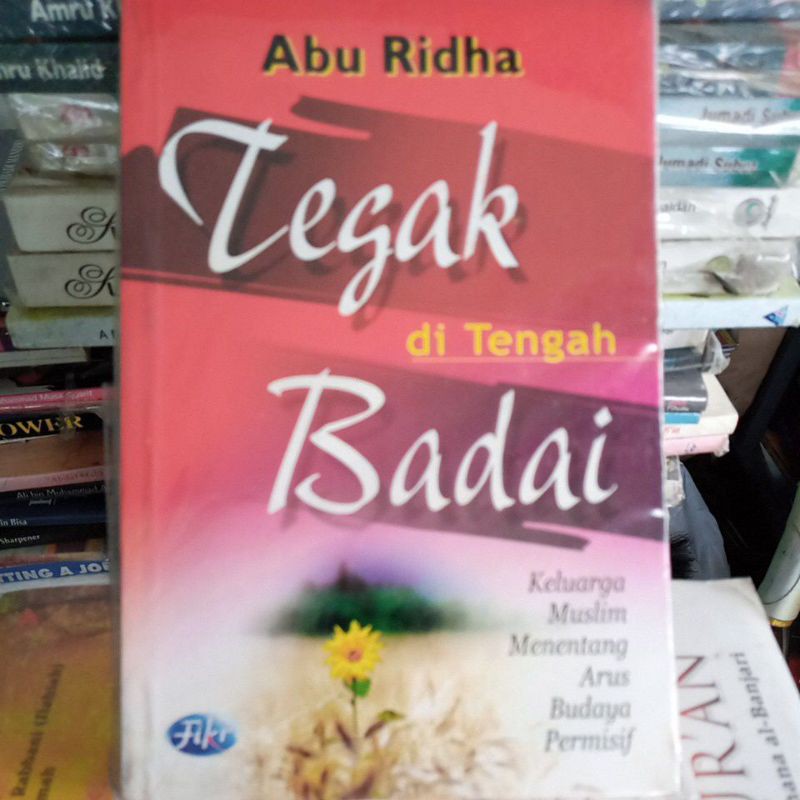

Buku Murah! Tegak di Tegah Badai
