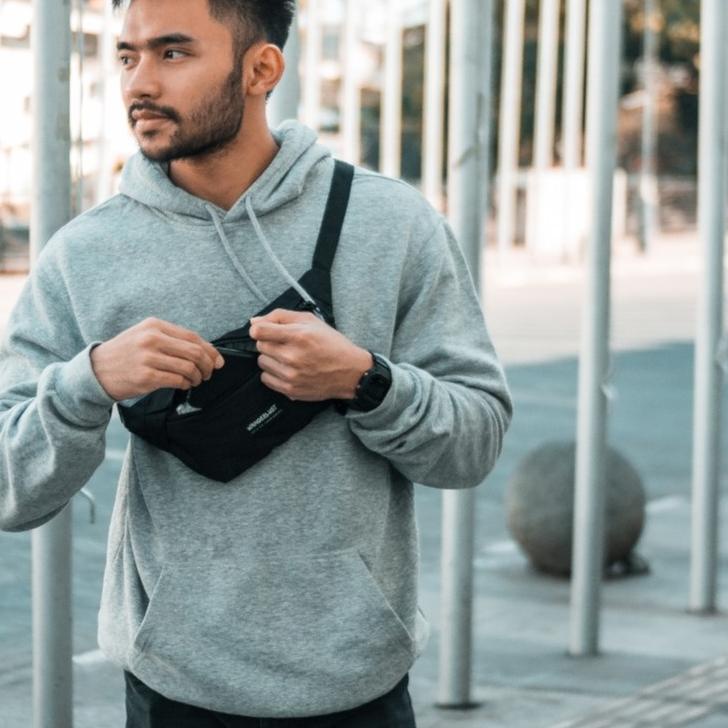 Wanderlust Waistbag Tas Selempang Tas Pinggang Fannypack Zagreb Black