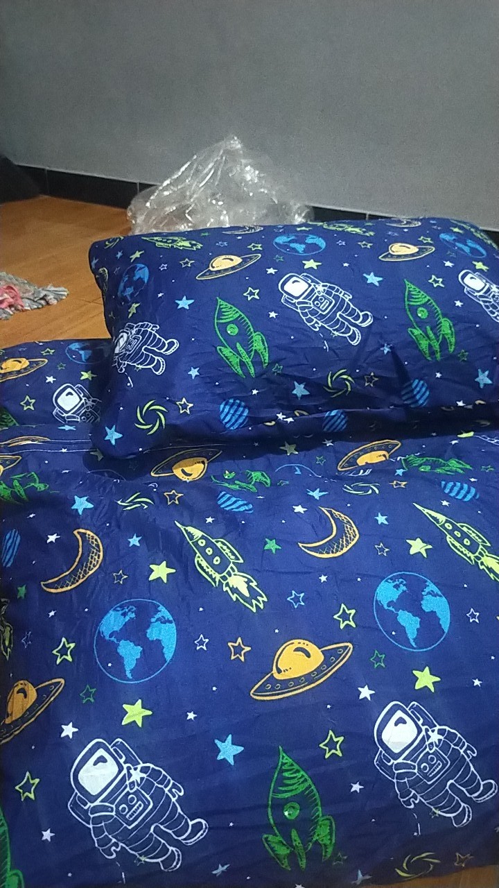 Bantal Guling Isi Full Busa Inoac Dengan Cover Katun Micro Motif Karakter Dewasa