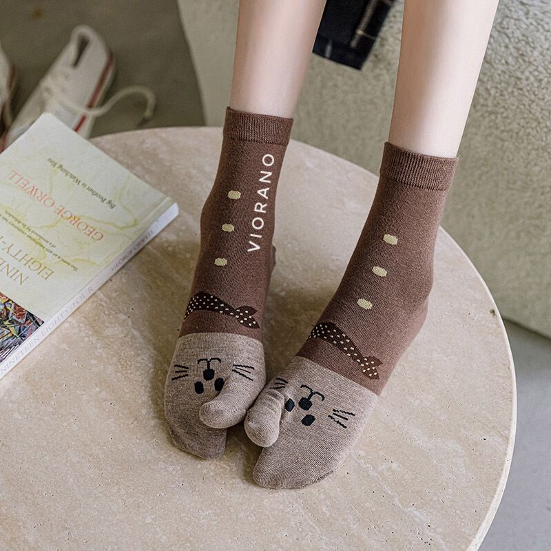 Kaos Kaki Jempol Cewek Korea Import Motif Kucing Unik Lucu Kualitas Premium Bahan Lembut Tebal / Kaus Kaki Wanita Di Atas Mata Kaki Motif