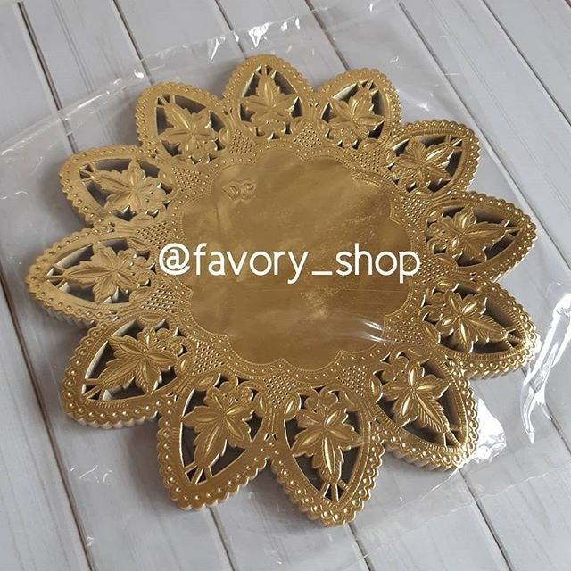 

(100 LBR) Paper Doilies 7,5 Inch - Diameter 19cm Star Aluminium Foil Gold / Kertas Alas Renda