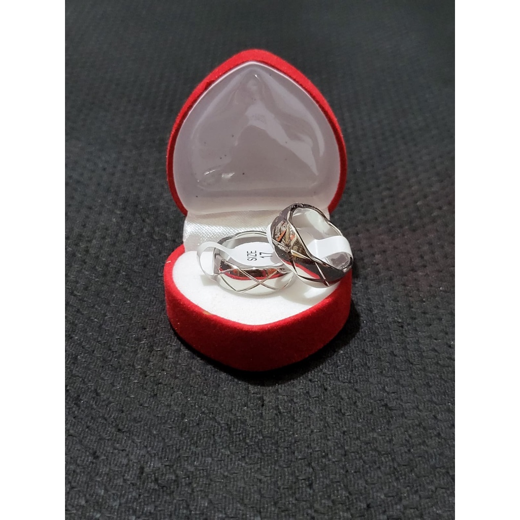 Cincin Kawin Dapat 2 pcs Dan Free Box Cincin Model Love Berlapis Emas 24K Polos